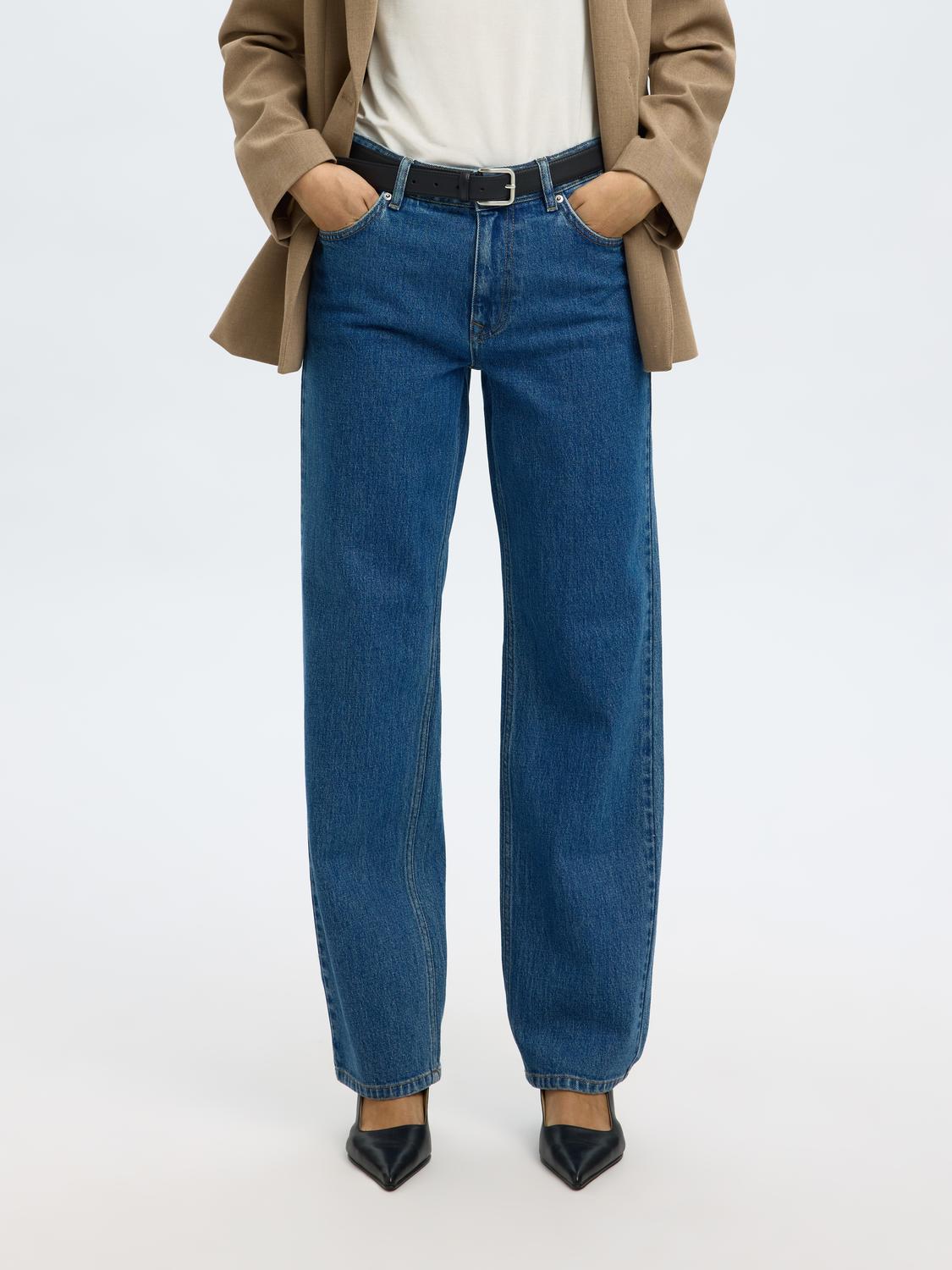 model_shot-front